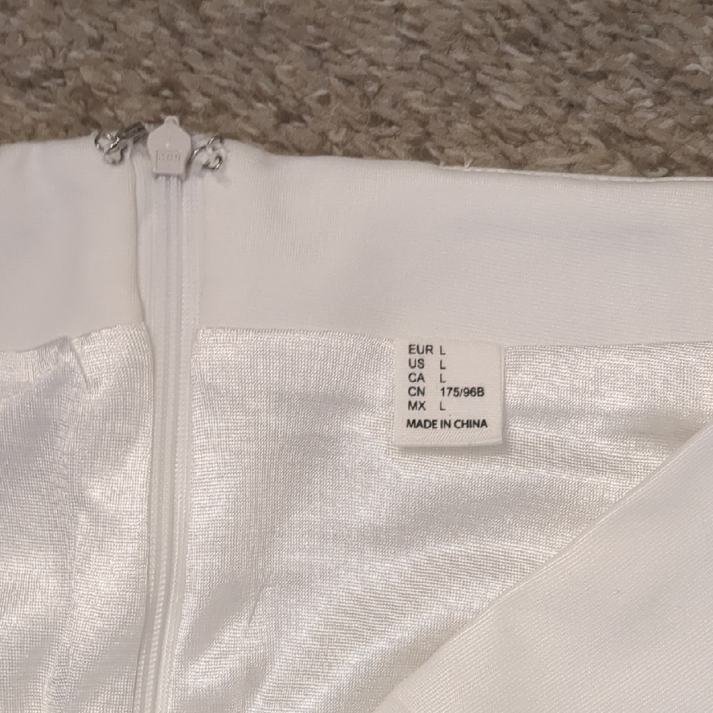 Amazon White Pencil Mini Skirt with Slit - Picture 2 of 6